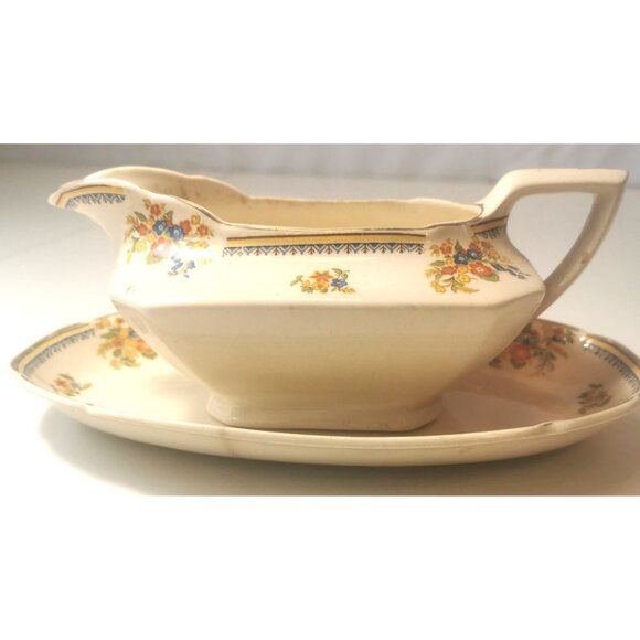 Sauce Boat and Plate Vintage Early 1930s John Maddock and Sons Ltd. Ivory Ware - Picture 4 of 10